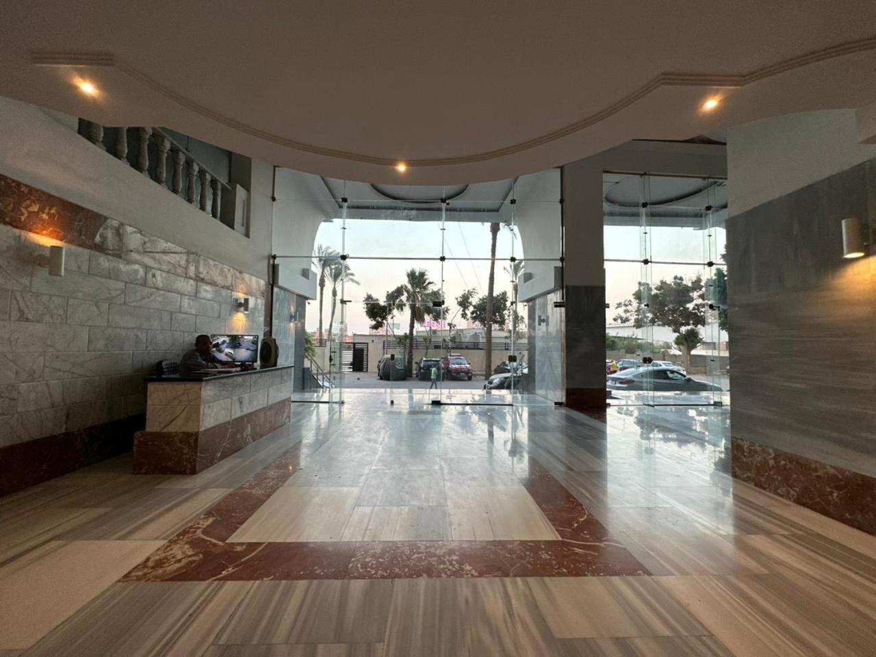 شقه فندقيه بأفضل فيو علي النيل مباشرة Apartment Cairo